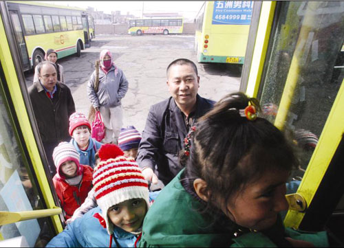 “愛心校車”司機谷祥峰