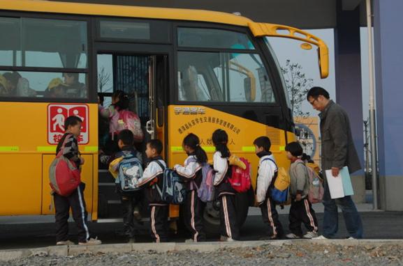 浙江德清縣校車運營調查