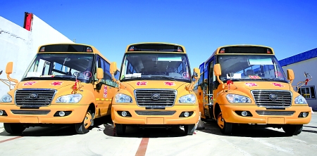 校車市場“畫餅”等待政策“喂食” 校車市場“畫餅”等待政策“喂食”