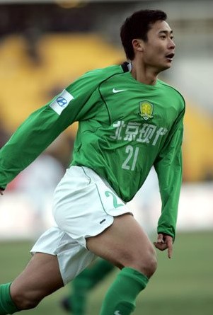 國(guó)腳高雷雷支教曝校車被征用 怒斥對(duì)中國(guó)失望 國(guó)腳高雷雷支教曝校車被征用 怒斥對(duì)中國(guó)失望