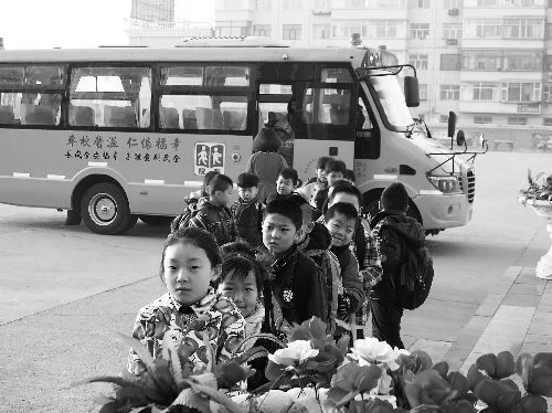 70輛海格校車山西懷仁投運/ 70輛海格校車山西懷仁投運