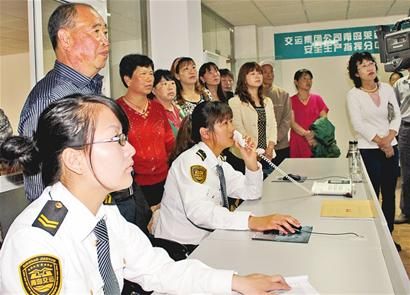 透明校車/ 透明校車