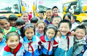 淮安盱眙縣43輛“大鼻子”校車投入運營