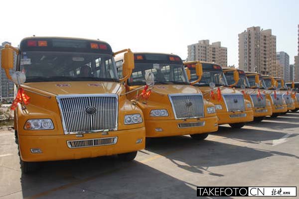 教育部試推校車 信息實時通 確保校車安全 教育部試推校車 信息實時通 確保校車安全