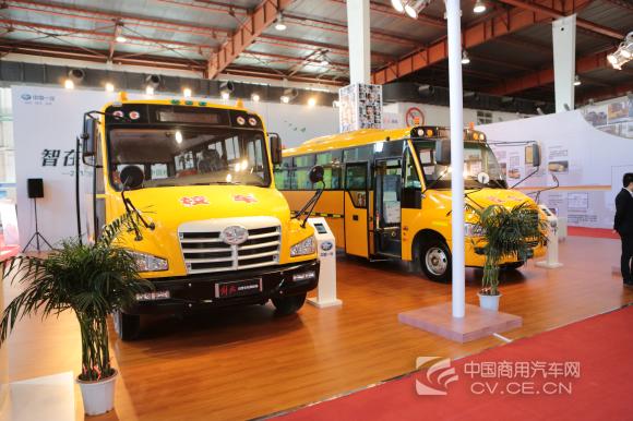 一汽校車:智在安全 踐責在心 一汽校車:智在安全 踐責在心