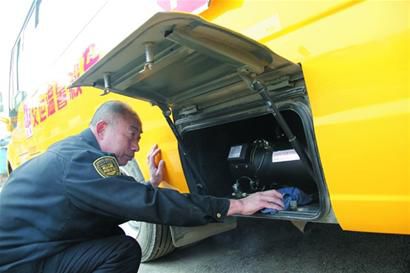 青島：千輛校車加裝供暖鍋爐 外觀像熱水器