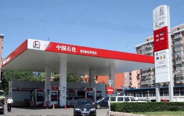 校車加油時應注意哪些安全措施