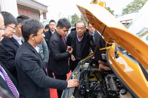 五菱客車│ 2019初心不改,“菱”跑再出發! 五菱客車│ 2019初心不改,“菱”跑再出發!