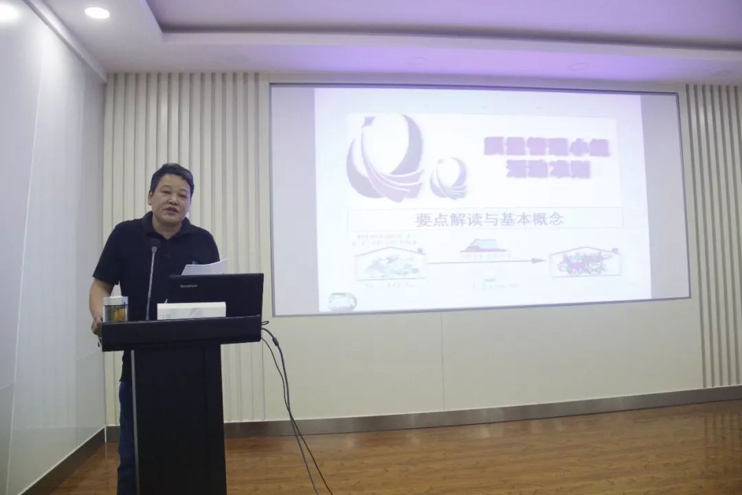 “不忘初心 錘煉匠心”系列活動之六——交運溫馨校車公司舉行“不忘初心、錘煉匠心”企業管理專題培訓