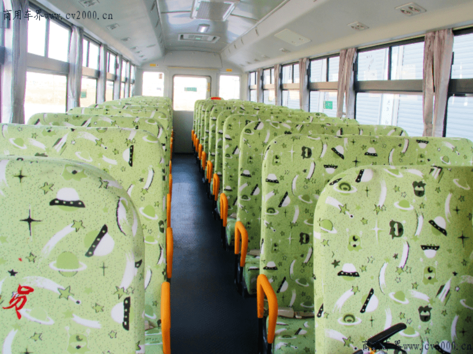 中通客車：推出國內首款空氣懸架校車