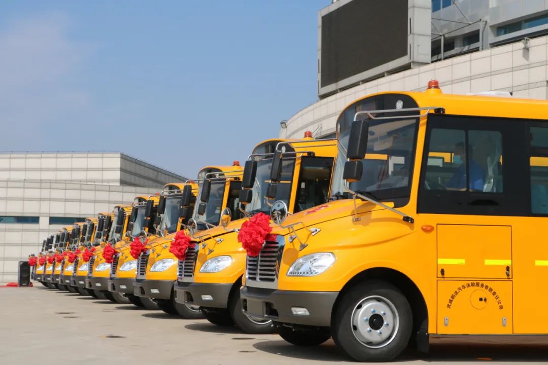 批量!中通專用校車交付西北最大校車運營公司 圖片