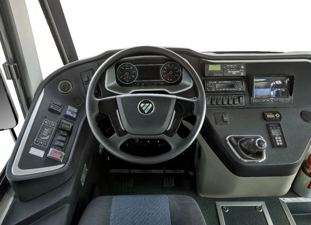 快看，你要的安全感來了！今天，帶你看看歐輝健康校車