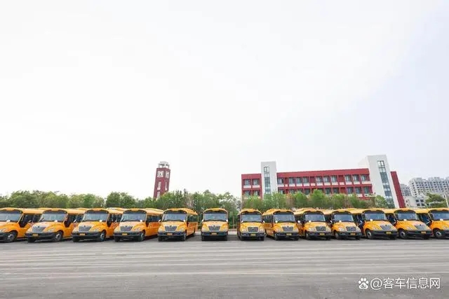 黃驊校車聯手宇通,把公益做成事業 黃驊校車聯手宇通,把公益做成事業