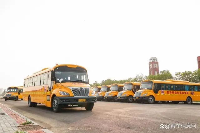 黃驊校車聯手宇通,把公益做成事業 黃驊校車聯手宇通,把公益做成事業