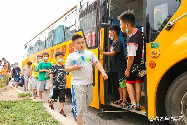 黃驊校車聯手宇通,把公益做成事業 黃驊校車聯手宇通,把公益做成事業