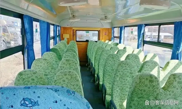 駛?cè)牍鲙X！中通校車高品質(zhì)護(hù)航學(xué)童“無憂成長(zhǎng)路”