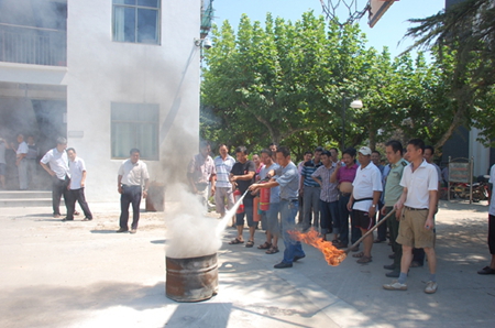 浙江湖州德清縣:三方聯(lián)合培訓(xùn)“最牛校車”司機 浙江湖州德清縣:三方聯(lián)合培訓(xùn)“最牛校車”司機