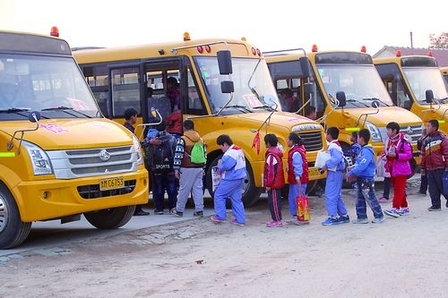 質檢總局：汽車行業拼裝存在問題 校車質量違法問題突出