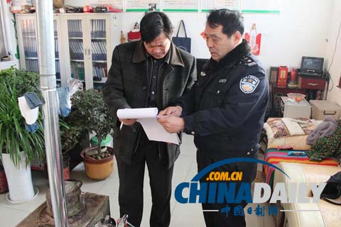 山東：河東交警開展“零容忍”校車安全大檢查行動