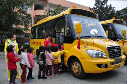 湖南:株洲建立健全校車安全網 讓孩子安全出行