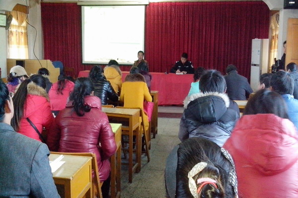 贛州市大余縣召開新學期校車安全工作會議