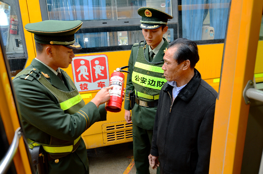 福建長樂：校車檢查 杜絕安全隱患