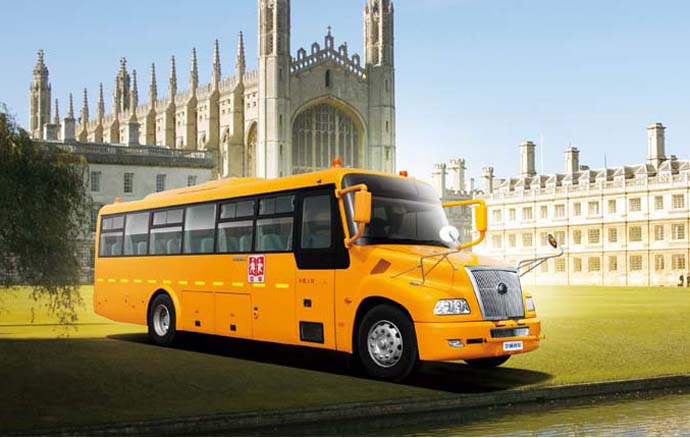 [崇明]縣豎新小學(xué)學(xué)生有了自己的校車