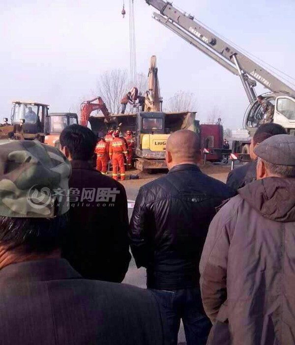 蓬萊校車事故司機涉嫌搶道/ 蓬萊校車事故司機涉嫌搶道