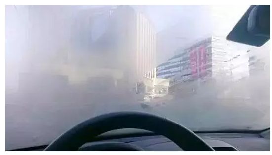 下雨天開車除霧,只需這5招! 下雨天開車除霧,只需這5招!