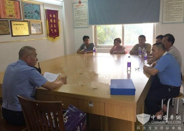 廣東湛江:交警約談非校車駕駛人提升安全監管力度 廣東湛江:交警約談非校車駕駛人提升安全監管力度