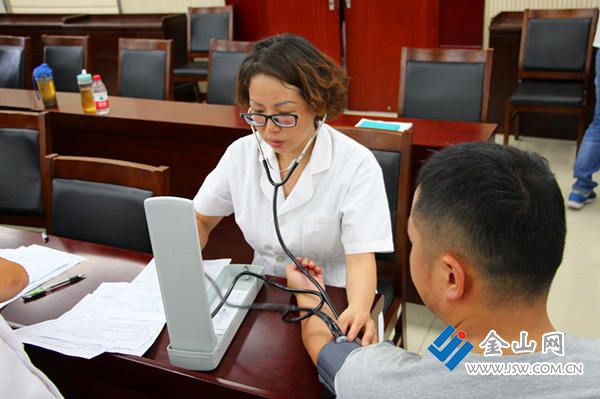 江蘇鎮江車管所提前部署校車安全管理工作 全力消除安全隱患