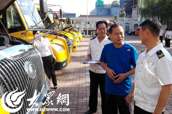 山東萊西交運校車助力全國青少年足球冠軍杯賽