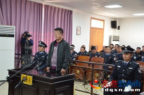 貴州省興義首例幼兒園校車超載案開庭/ DSC_9863_看圖王.jpg