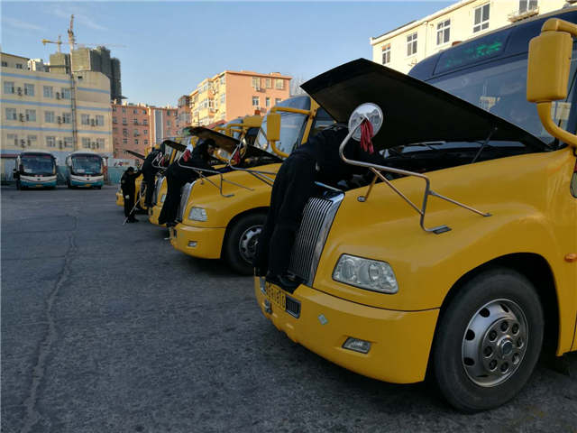 大鼻子校車放假體檢 下學期想乘坐趕緊報名