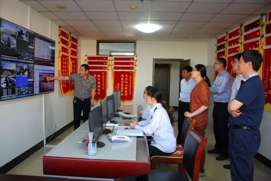 山東榮成:市政府副市長王繼靜督查我市校園校車安全工作 山東榮成:市政府副市長王繼靜督查我市校園校車安全工作