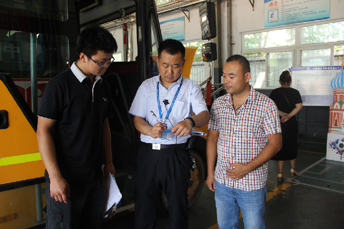 山東濟南市長清區:為99輛校車“體檢” 確保學生安全 山東濟南市長清區:為99輛校車“體檢” 確保學生安全