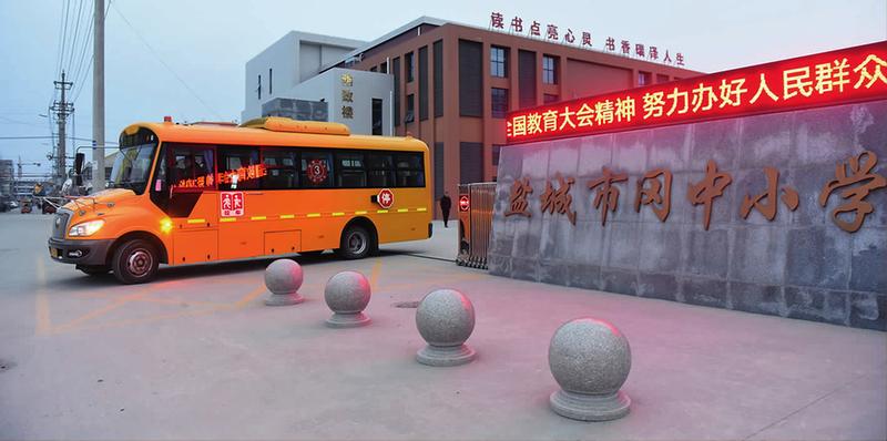 記者體驗“大鼻子校車”：只有A1駕照未必能開校車