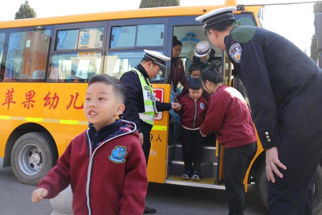 全國中小學(xué)生安全教育日 | 校車安全演練ing~