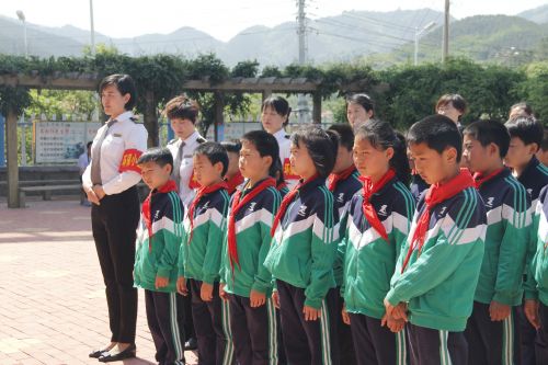 溫馨校車走進惠特小學開展綠色環保主題實踐活動