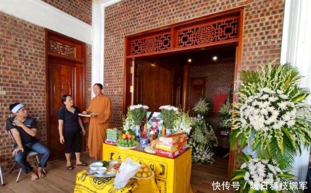 6歲男孩乘校車上學被遺忘在車里，下午被發現時已經死亡