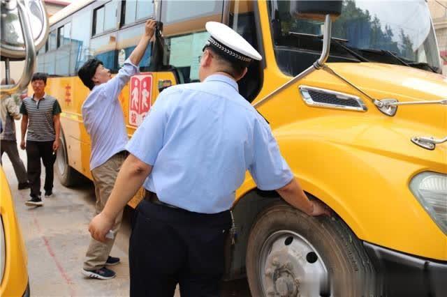 開學在即 統一啟封校車