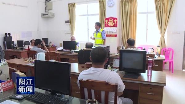 陽江市公安交警部門加強中小學校車安全檢查/ 陽江市公安交警部門加強中小學校車安全檢查