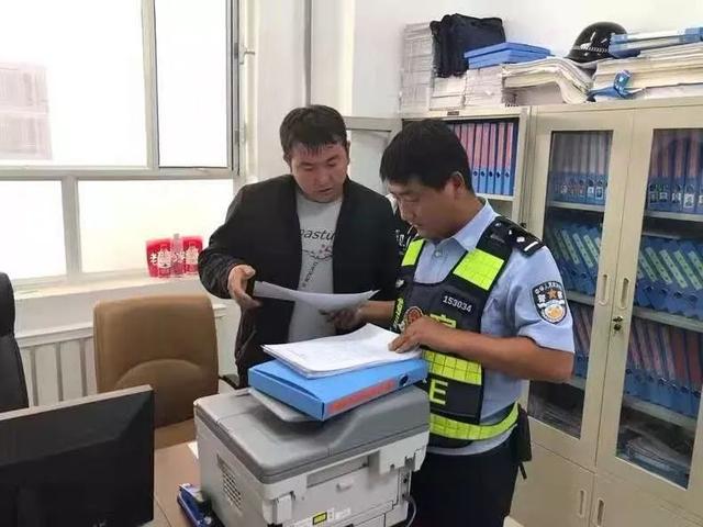 烏恰縣公安局聯合教育局開展開學季“校車”安全大檢查 烏恰縣公安局聯合教育局開展開學季“校車”安全大檢查