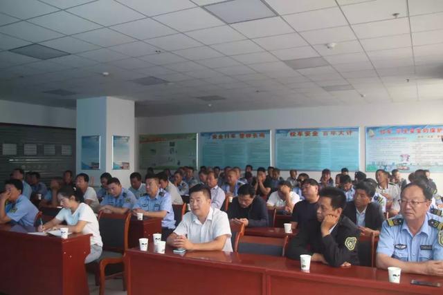 新學期,甘州公安交警緊抓校車安全教育不放松 新學期,甘州公安交警緊抓校車安全教育不放松