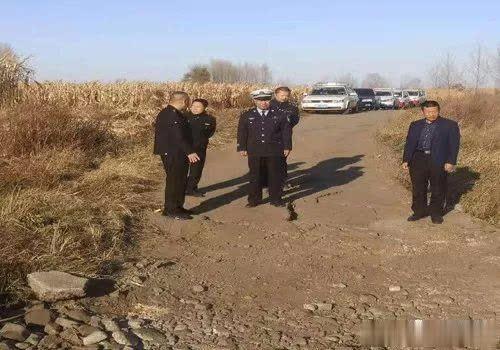 交警大隊(duì)全力做好秋冬季農(nóng)村校車安全管理工作/ 交警大隊(duì)全力做好秋冬季農(nóng)村校車安全管理工作