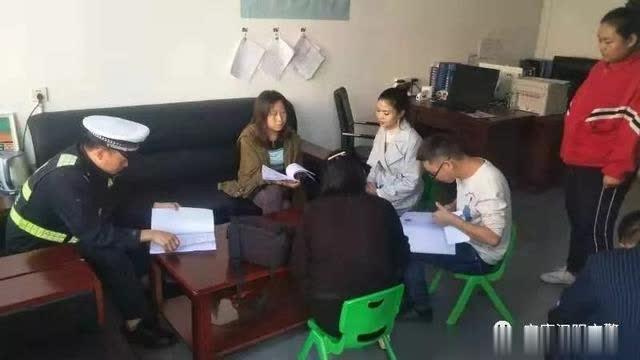 安康漢陰交警:“嚴(yán)管、嚴(yán)抓、細(xì)排查、強(qiáng)宣傳”規(guī)范校車管理為學(xué)生撐起安全防護(hù)傘 安康漢陰交警:“嚴(yán)管、嚴(yán)抓、細(xì)排查、強(qiáng)宣傳”規(guī)范校車管理為學(xué)生撐起安全防護(hù)傘