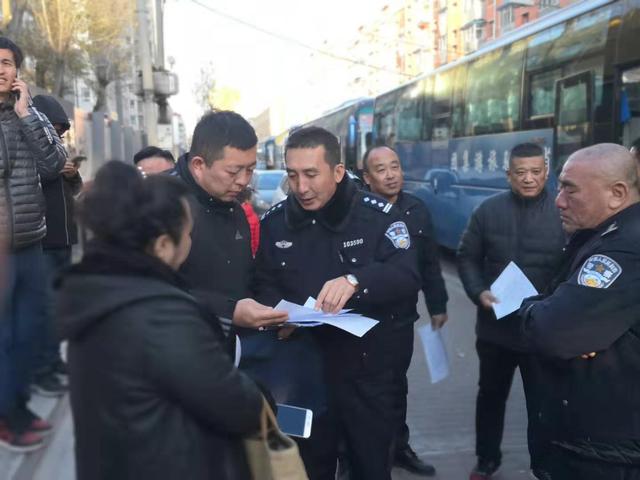 【朝陽交警持續推進“七進”活動 開展冬季交通安全進校園主題宣傳】 【朝陽交警持續推進“七進”活動 開展冬季交通安全進校園主題宣傳】