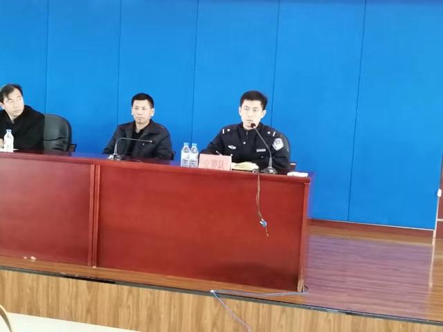 警鐘長鳴、防患未然——長春交警雙陽大隊走進吉林省福祥校車服務有限公司，開展交通安全及法制宣講活動