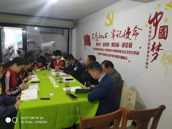 潢川交警深入農村幼兒園開展校車“體檢”及安全宣傳