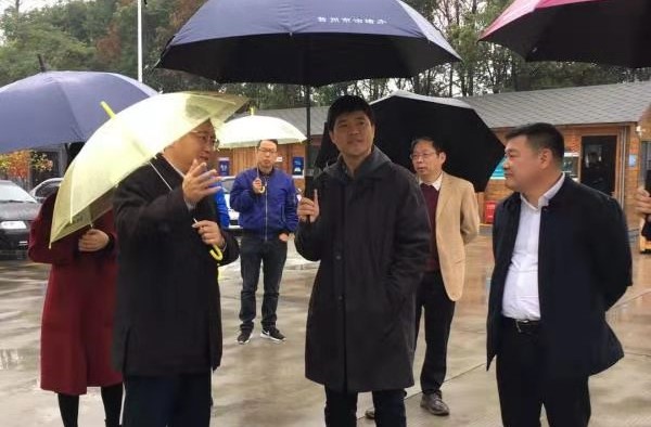 浙江省交通運輸廳黨組成員、副廳長蔡洪調研臺州校車助力交通治堵工作 浙江省交通運輸廳黨組成員、副廳長蔡洪調研臺州校車助力交通治堵工作